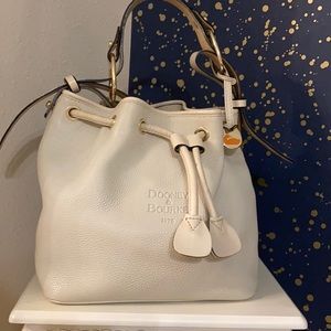 Dooney & Burke Ivory Leather Purse Pebble Grain